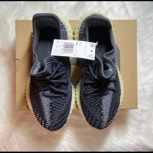 adidas Yeezy Boost 350 V2 Carbon